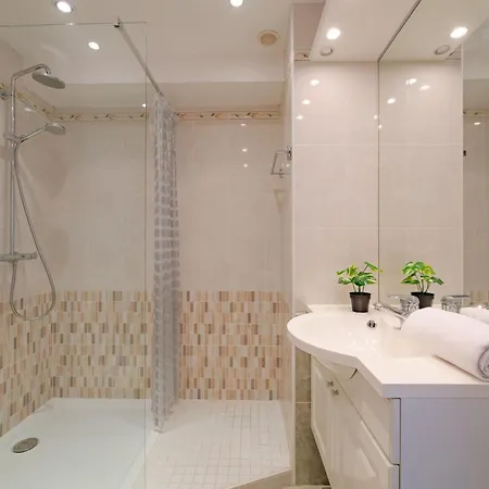 Le Riviera-1 By Interhome Appartement